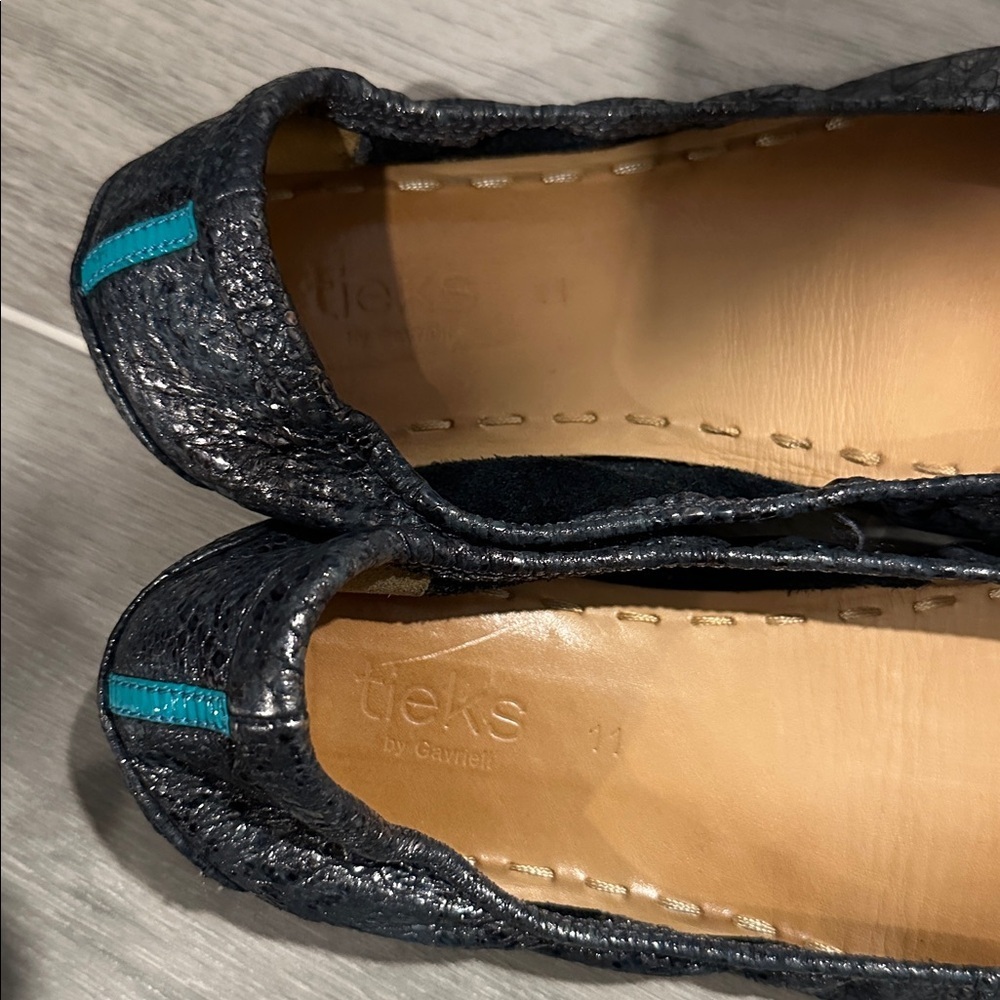 Tieks Drago Silver Metallic Ballet Flats Size 11 - Picture 4 of 9